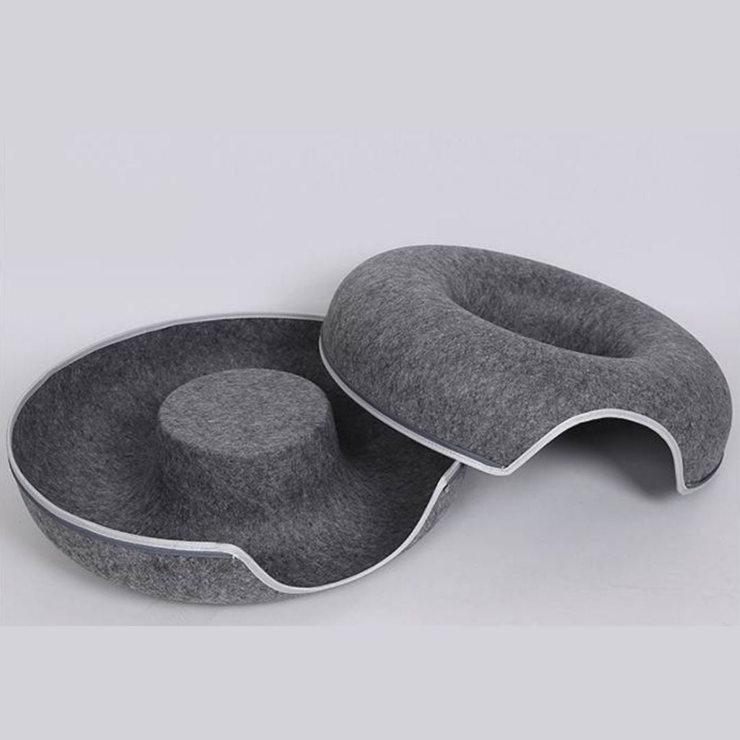 Donut-Shaped Felt Cat Bed with Play Tunnel for All Seasons